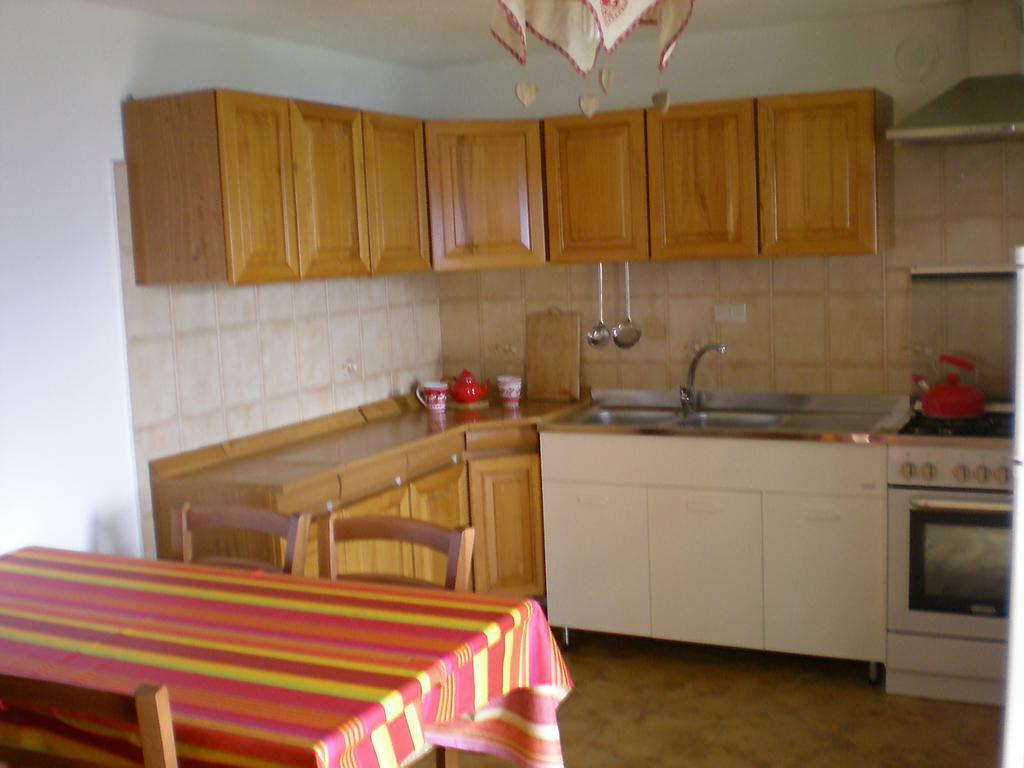 Appartamenti Grivola Ozein Exterior photo